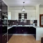 Spacious & Cozy 2br Family In Apartment