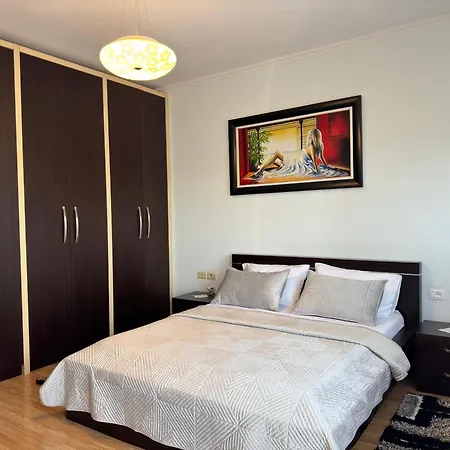 Spacious & Cozy 2br Family In Apartment *