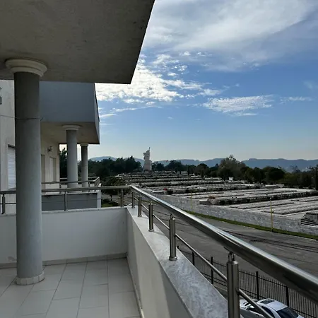 Διαμέρισμα Spacious & Cozy Family Near Sanatorium Τίρανα