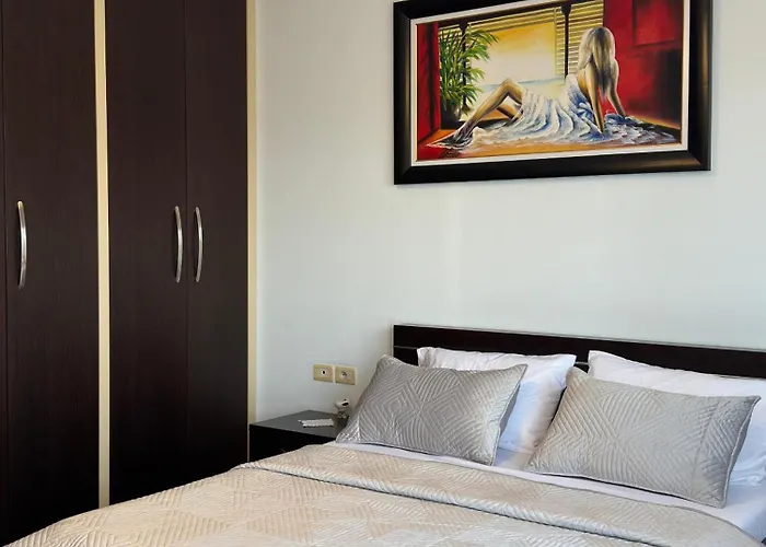 Διαμέρισμα Spacious & Cozy Family Near Sanatorium Τίρανα