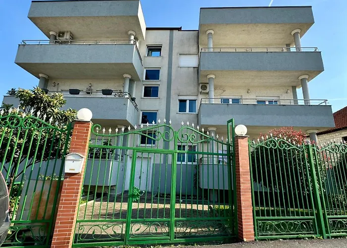 Spacious & Cozy Family Near Sanatorium Διαμέρισμα *