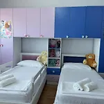 Spacious & Cozy 2br Family In *
