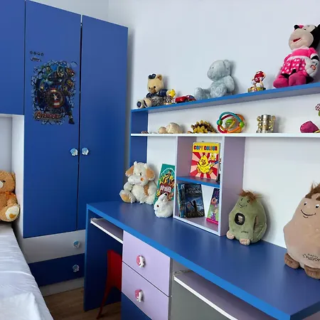 Apartment Spacious & Cozy Family Near Sanatorium *